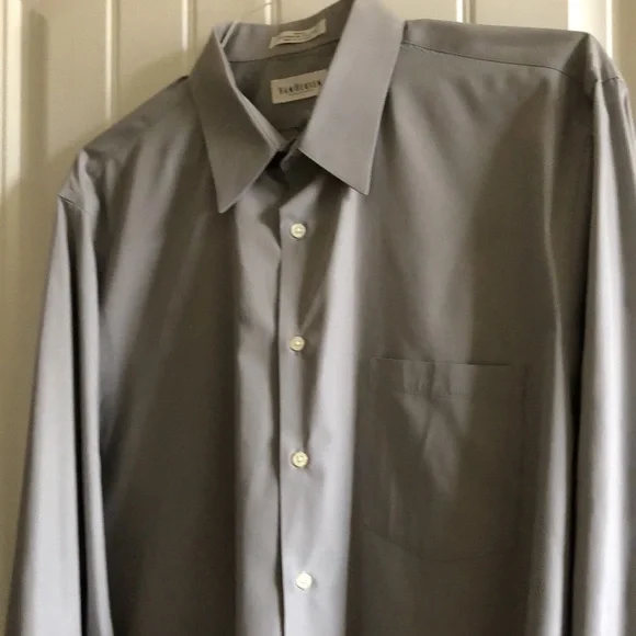 (2) Men's Van Heusen Wrinkle Free Long-Sleeve Shirts - Picture 2 of 10